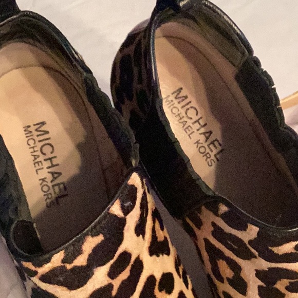 In excellent condition MK leopard booties - Picture 7 of 9